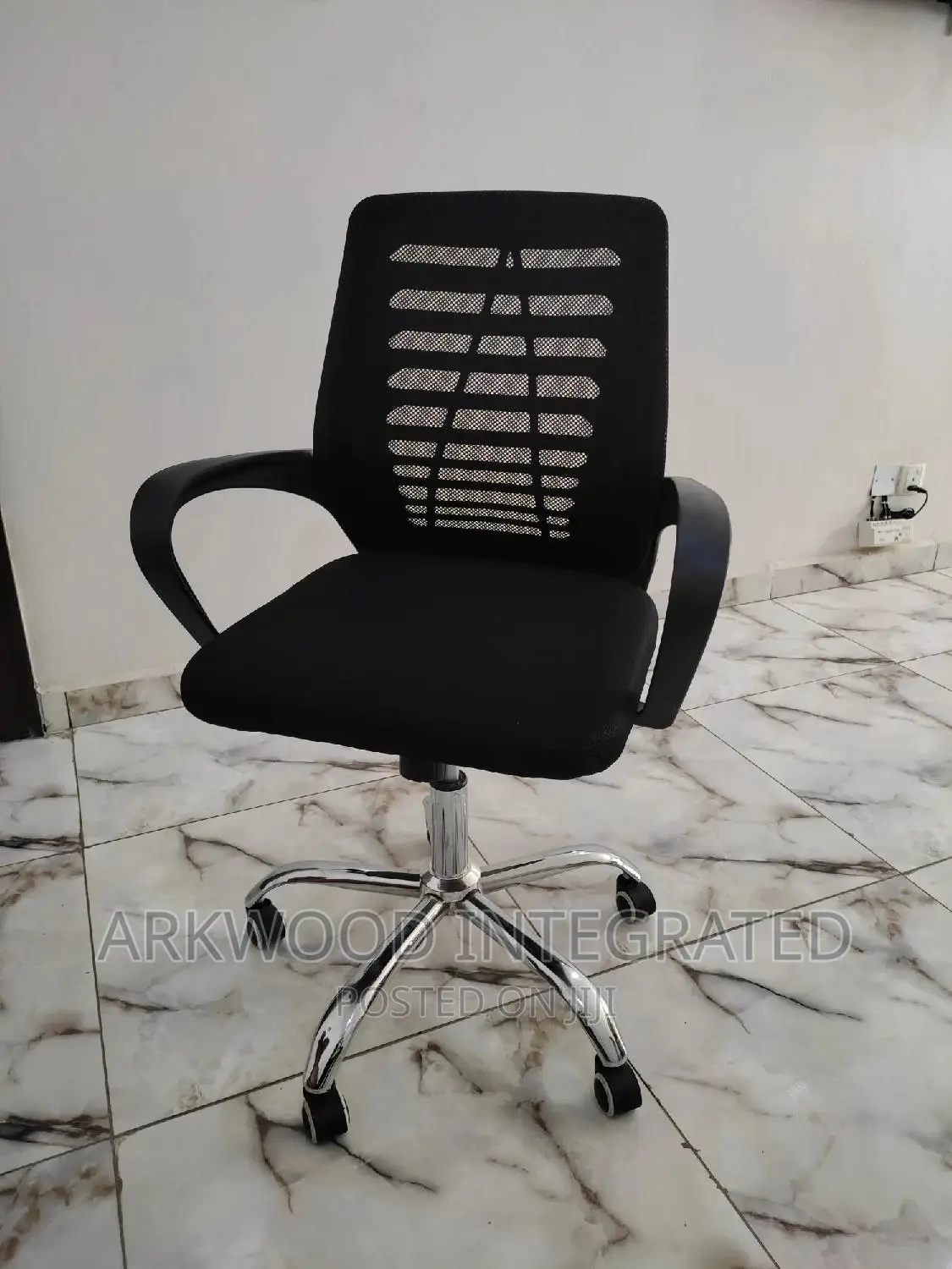 Office/Secretary/Reading Chair