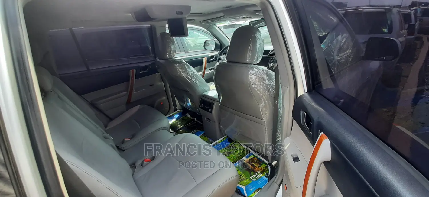 Toyota Highlander Limited 2010 Silver