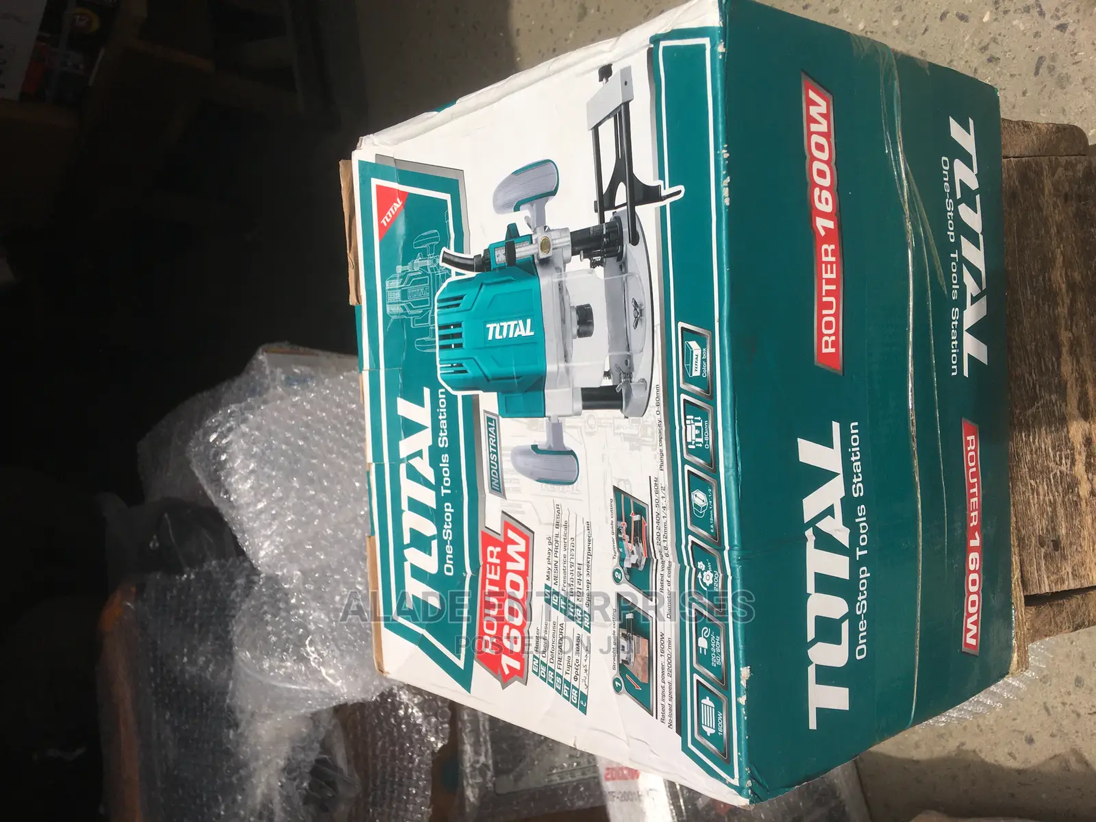 TOTAL Electric Router 1600w