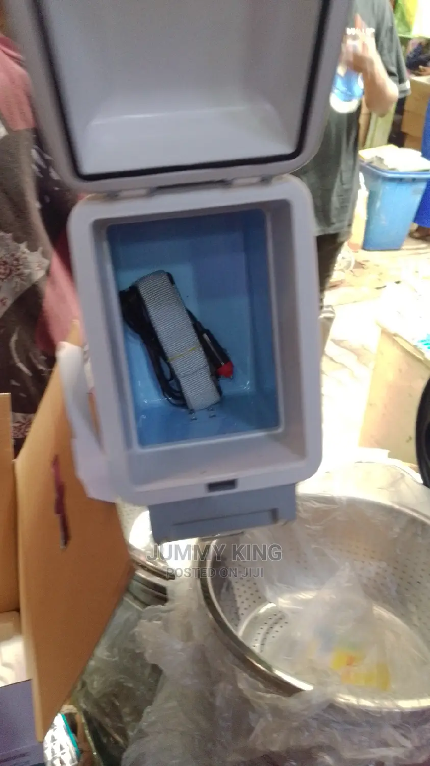 Portable Refrigerator Fridge Freezer Cooler Warmer 7.5L
