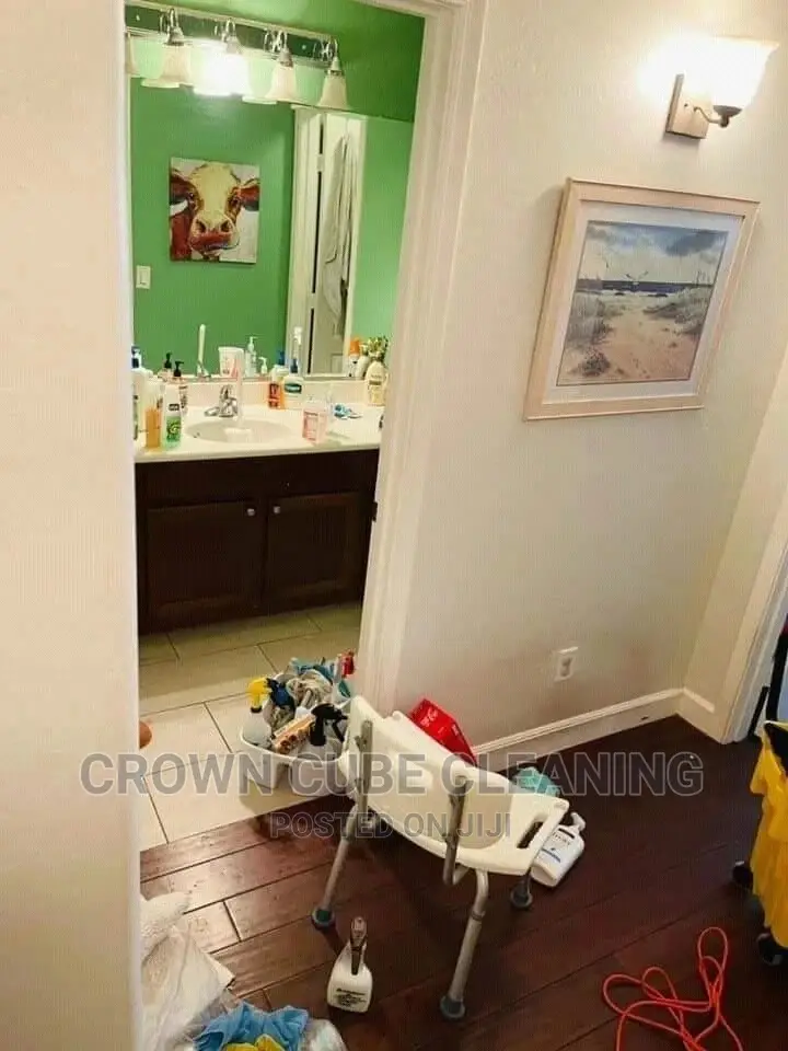 Housekeeping Cleaning Experts