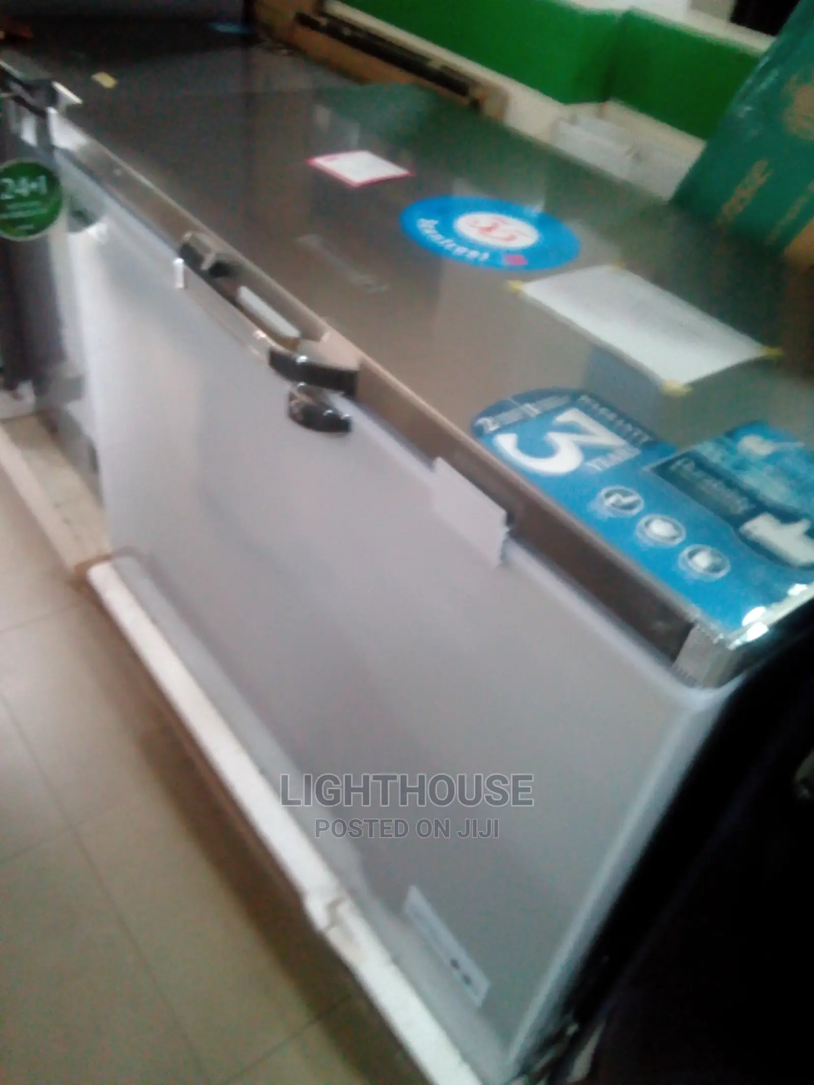 Scanfrost Chest Freezer -sfl300inv