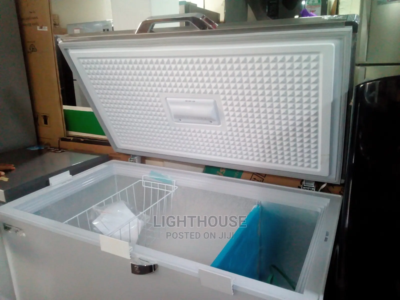 Scanfrost Chest Freezer -sfl300inv
