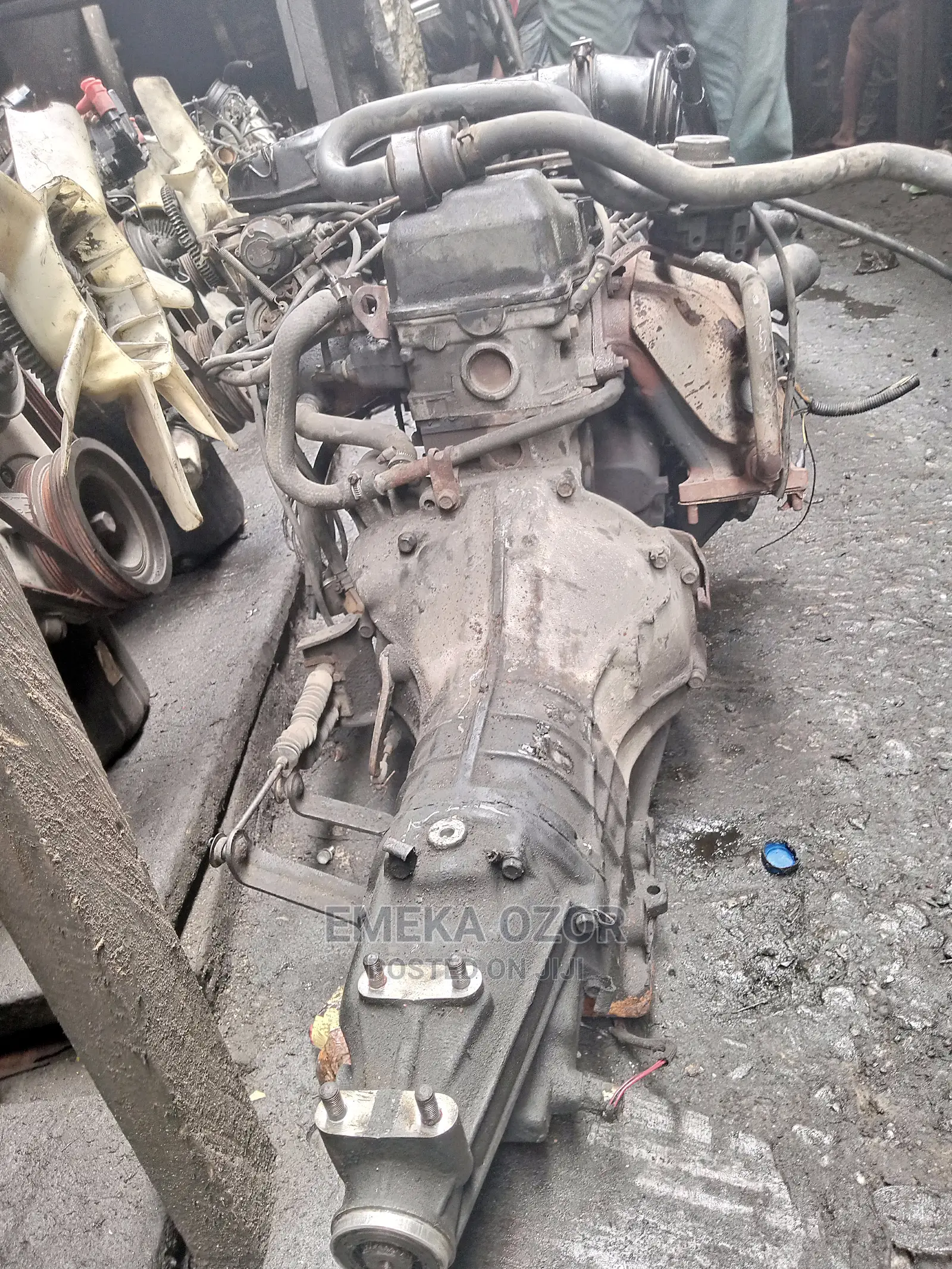 Mitsubishi L300 G463 Engine Bus 4 Plugs
