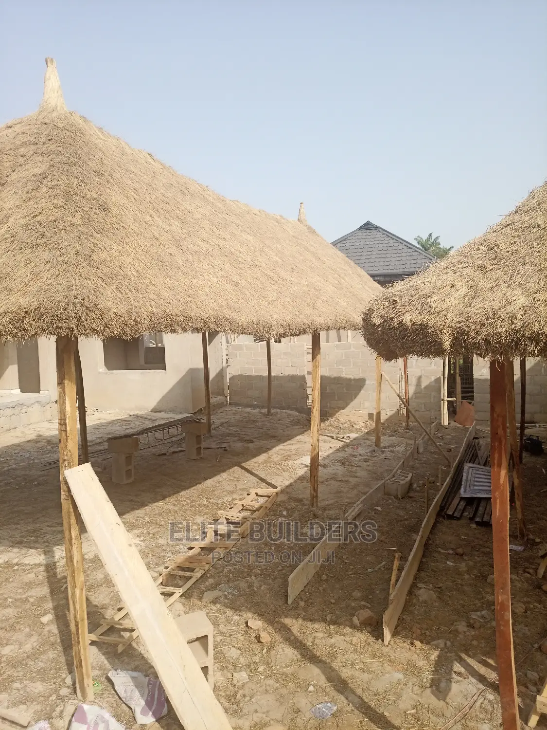 King Size Bush Bar Gazebo Hut
