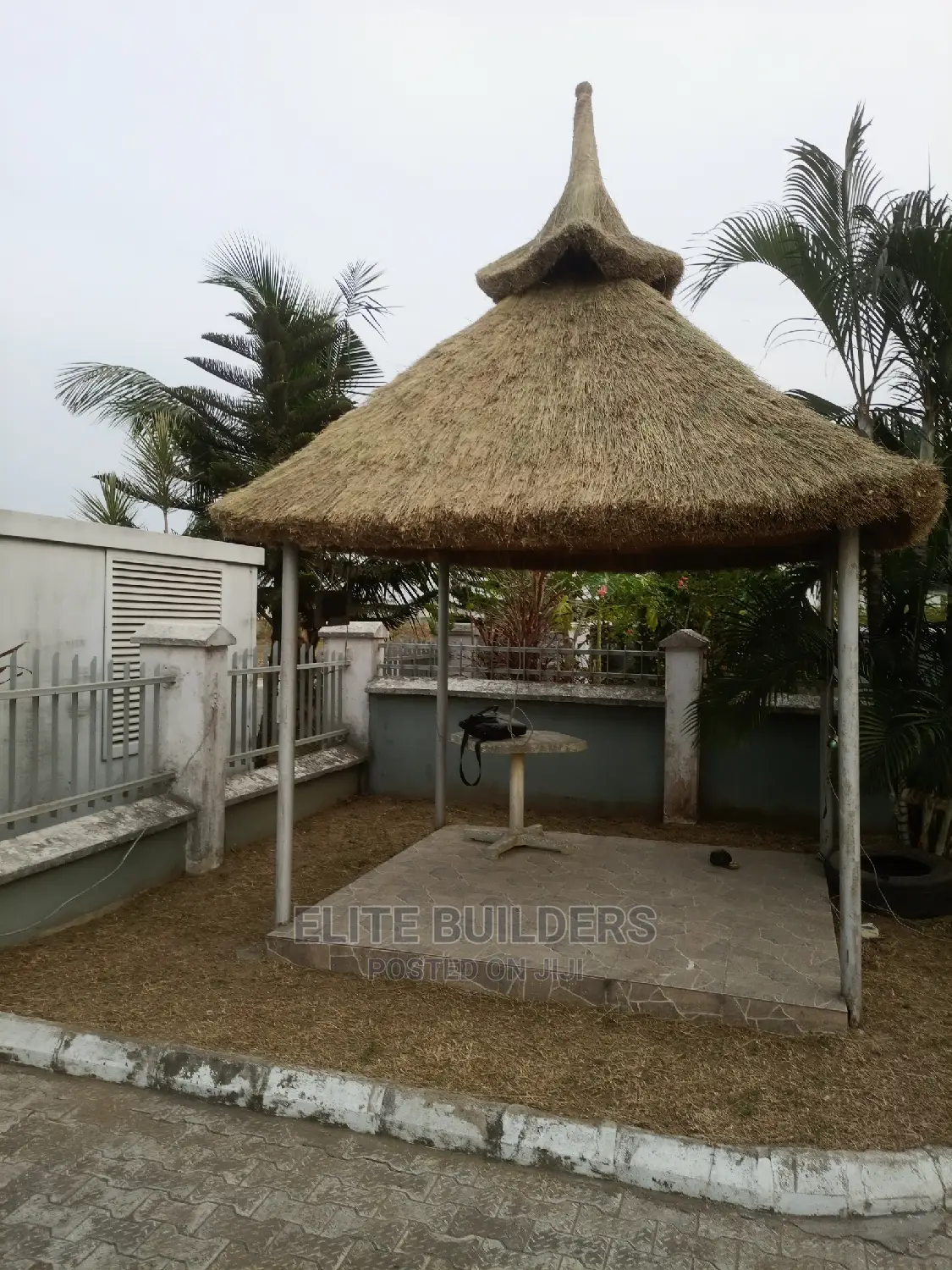 Portable Bush Bar Gazebo Hut