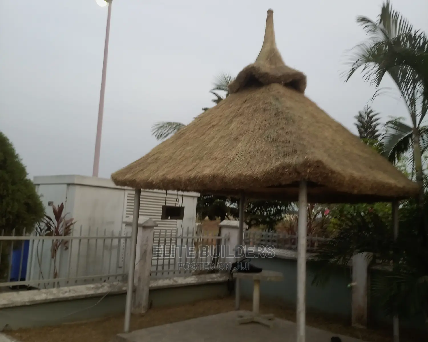 Clean Portable Bush Bar Gazebo Hut