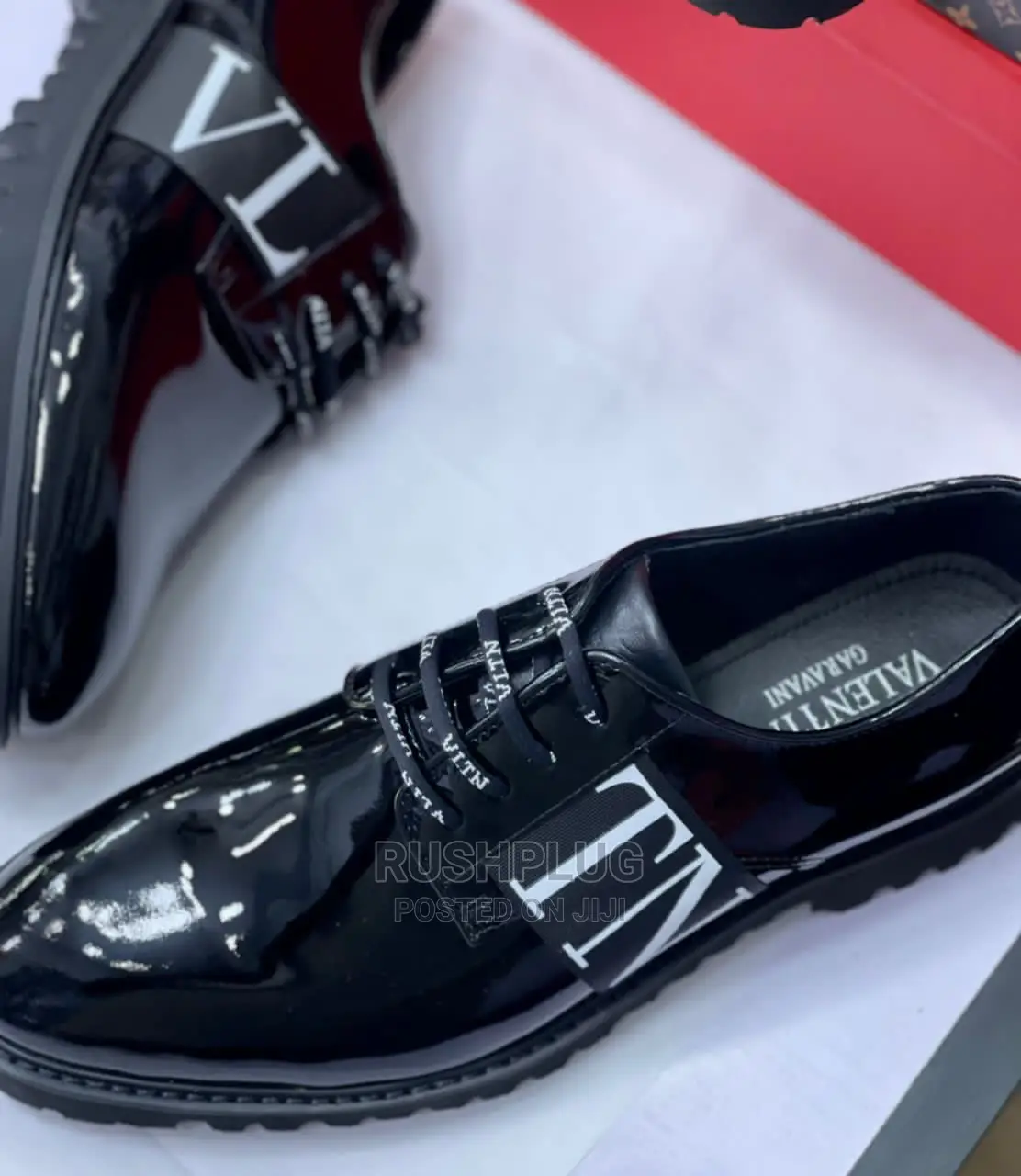 Valentino Lúxury Classic Shoe