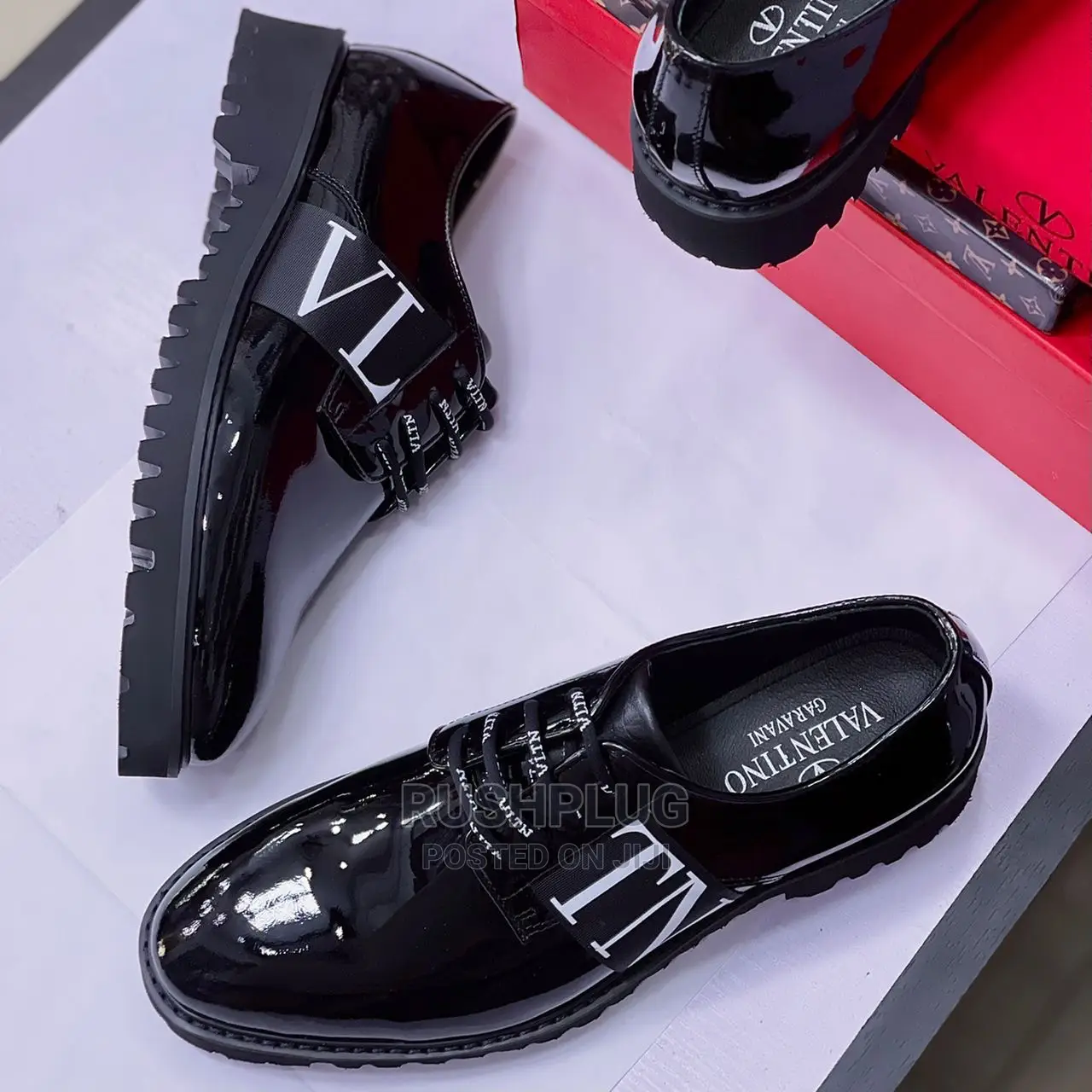 Valentino Lúxury Classic Shoe