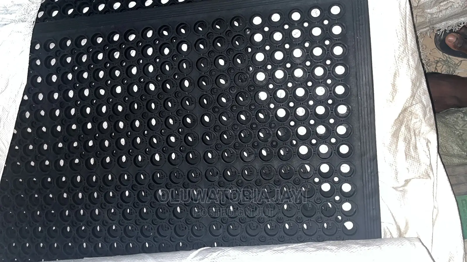4ft Sized Hollow Doormat