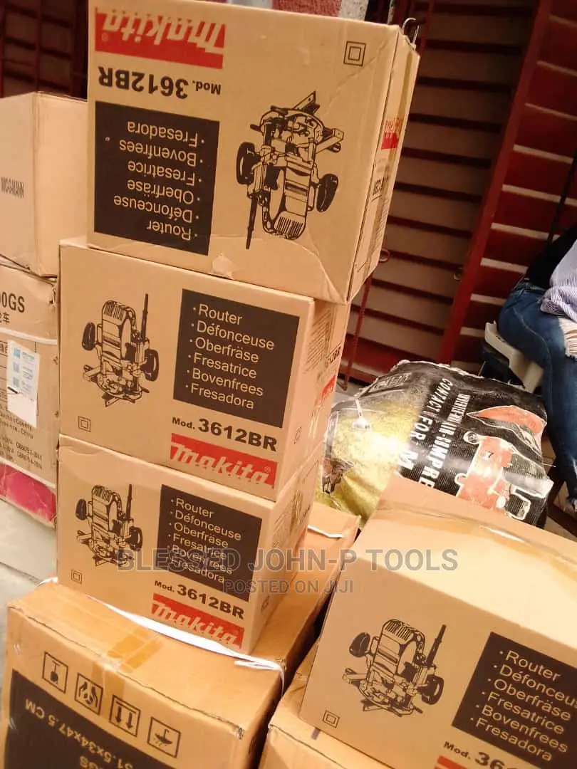 Router Machine Makita
