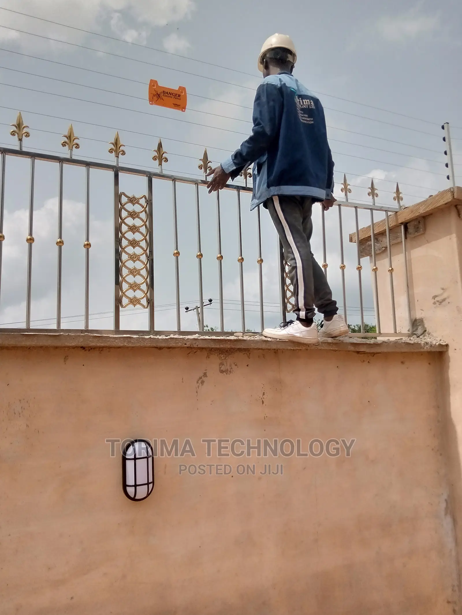 HOME Electric Perimeter Fencing