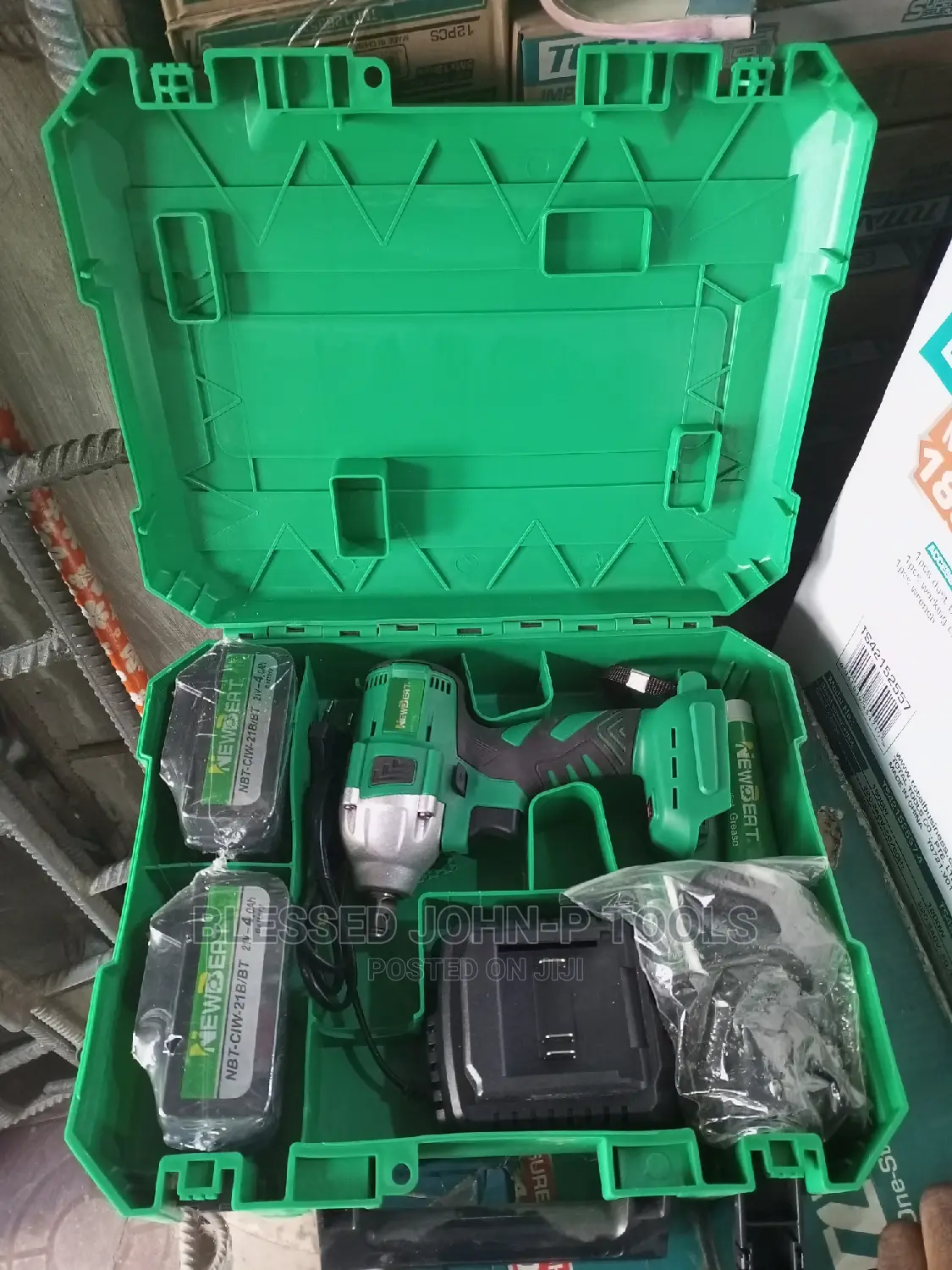 Battery Impact Wrench 1/2"