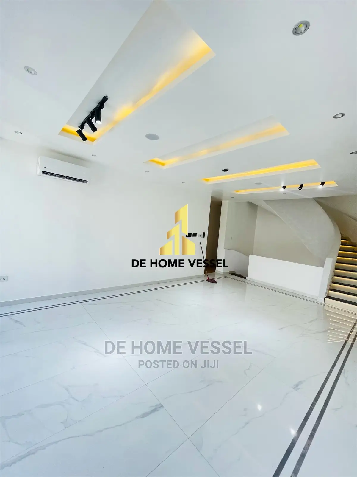 5bdrm Duplex in Ikate for Sale