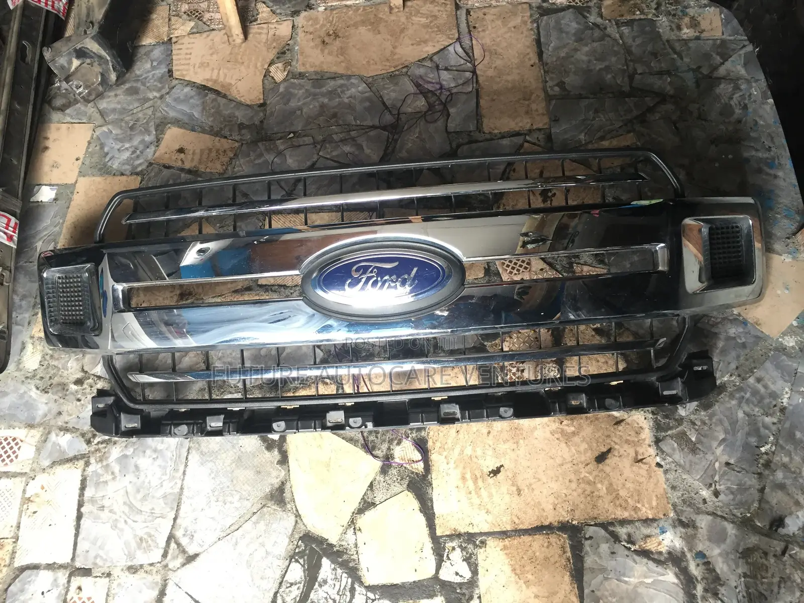 Ford F-150 2018-2020 Grille