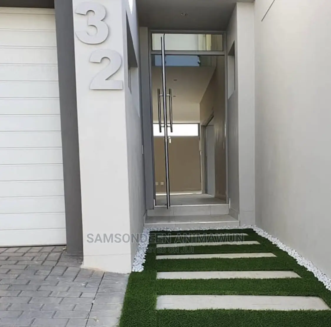 Quality Grass for Your Home Entrance