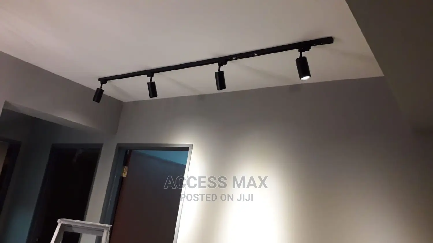 40 Watt Led Track Light 4in 1  Double Colour Light