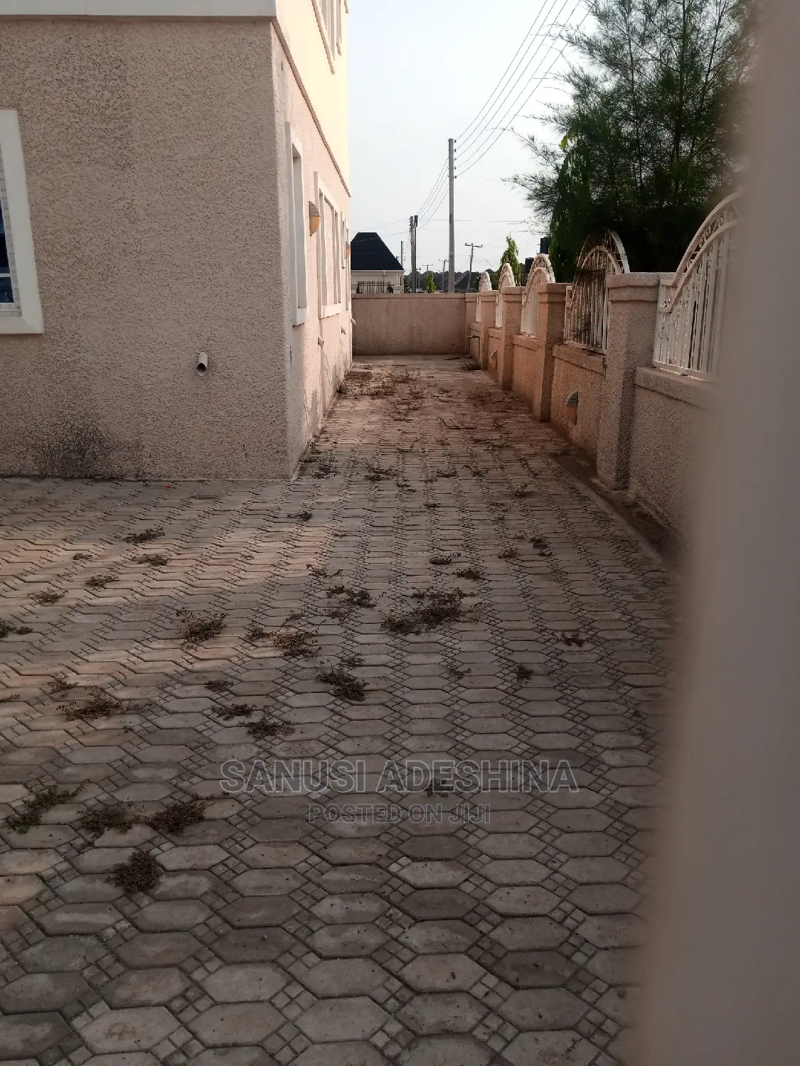 6bdrm Duplex in Mabeglober Estate, Gwarinpa for sale