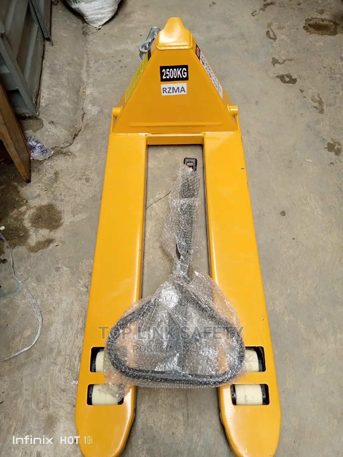 2.5 Pallet Truck 2ton.6mouth Guarante
