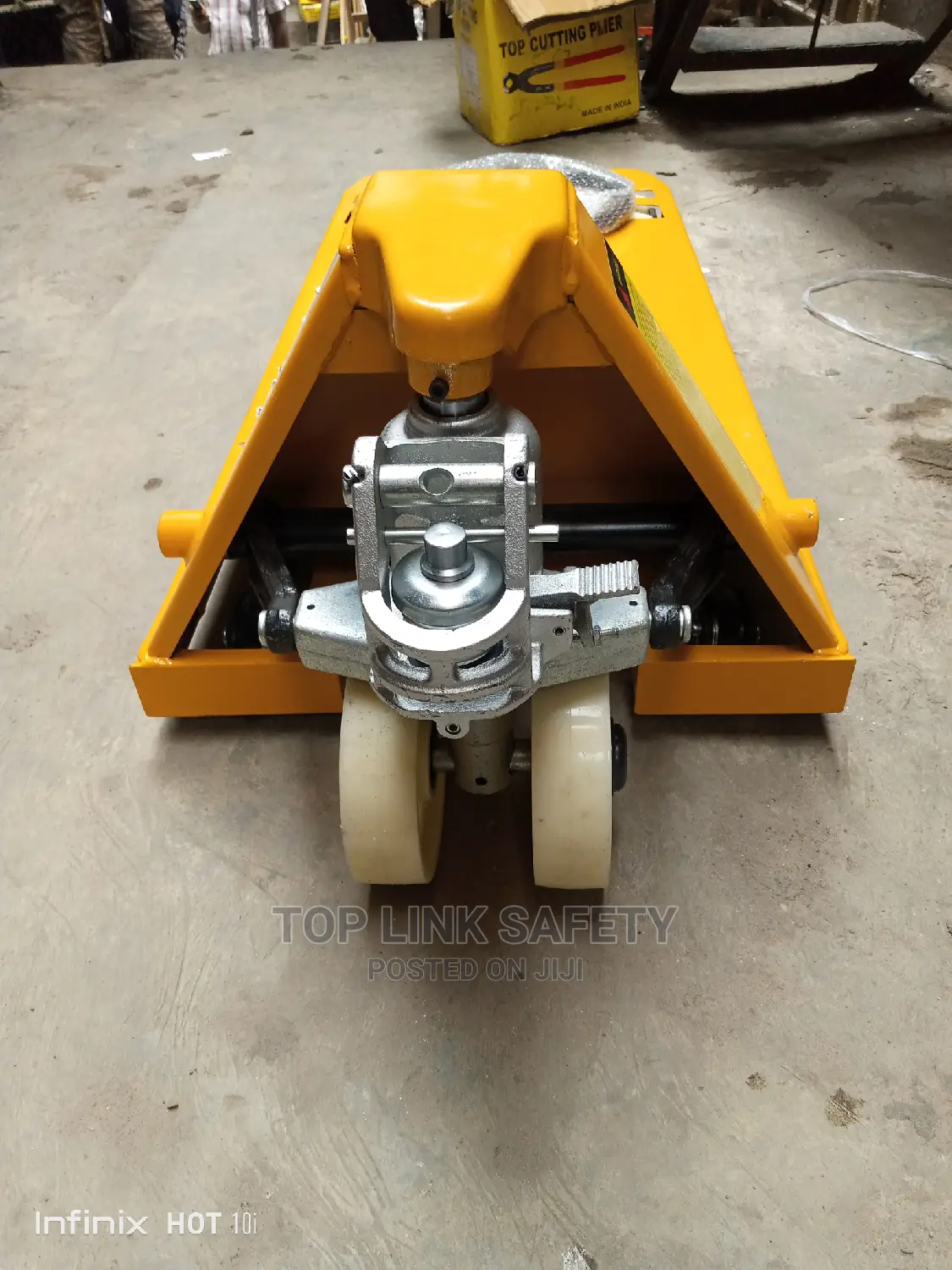 2.5 Pallet Truck 2ton.6mouth Guarante