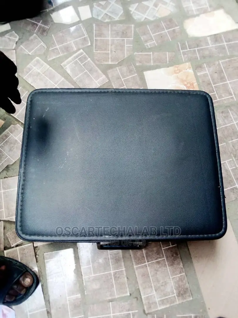 Olympia Manual Typewriter Sg3