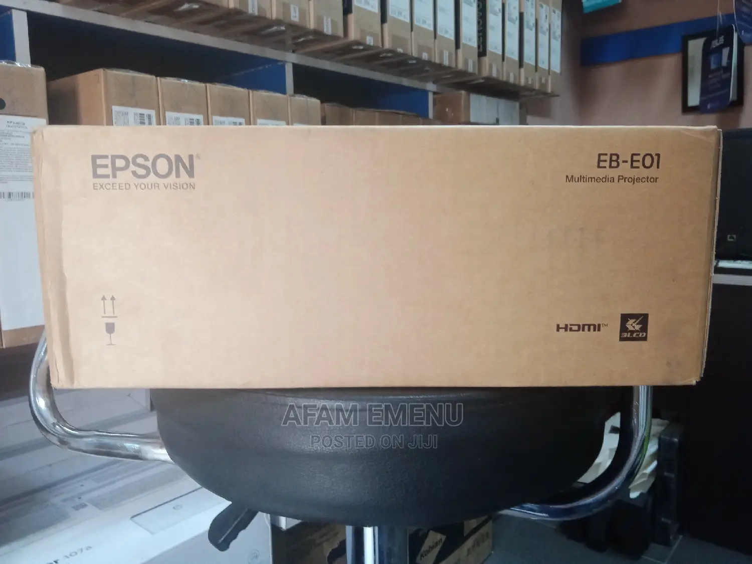 Brand New Projector Epson Eb-E01 3300 Lumens