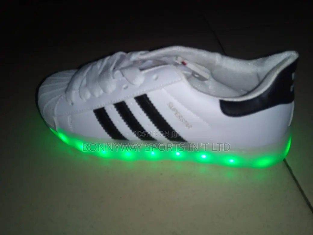 Juggling At Night Made Easy With Flat Adidas Jugging Sneakers