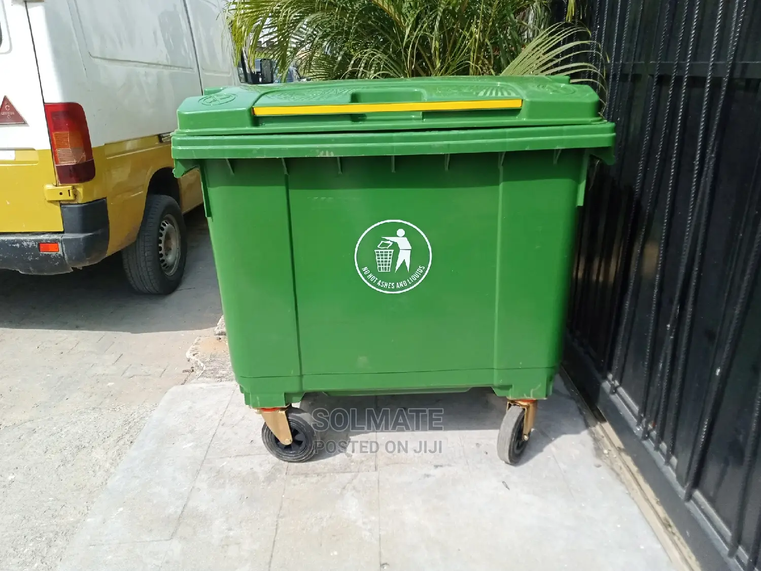 660 Liter Medium Mammoth 4 Wheels Bin