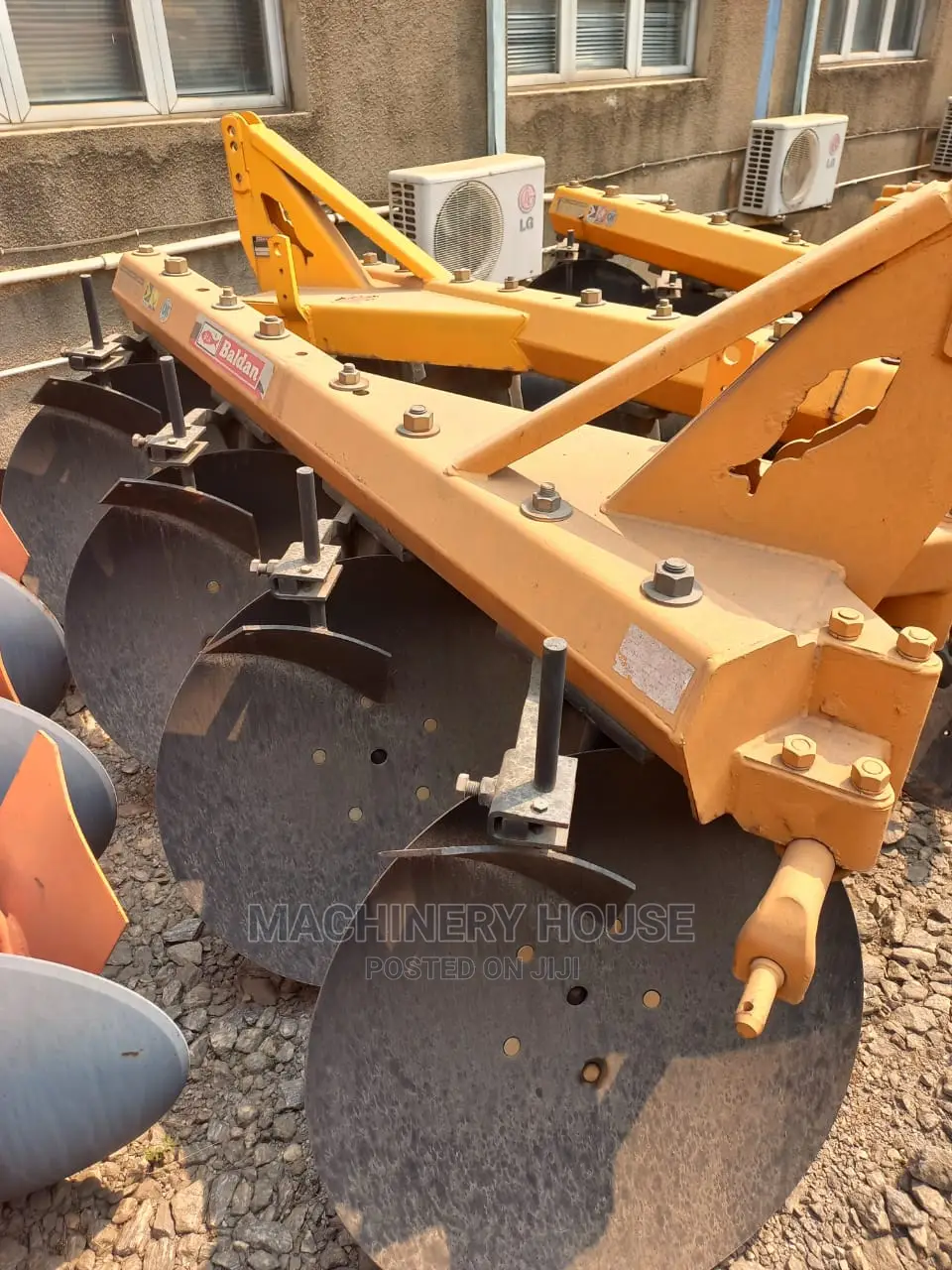 Rice and Wheat Threshers