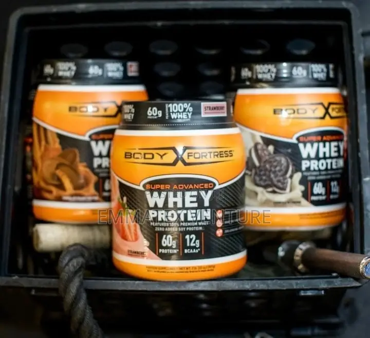 Whey Protein Vanilla Banana and Chocolate Flavor Bodyfortres
