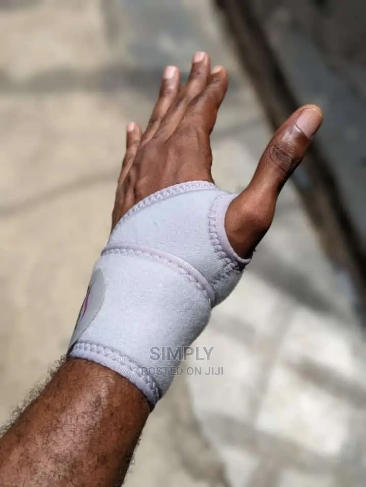 Tynor Wrist With Thumb Brace