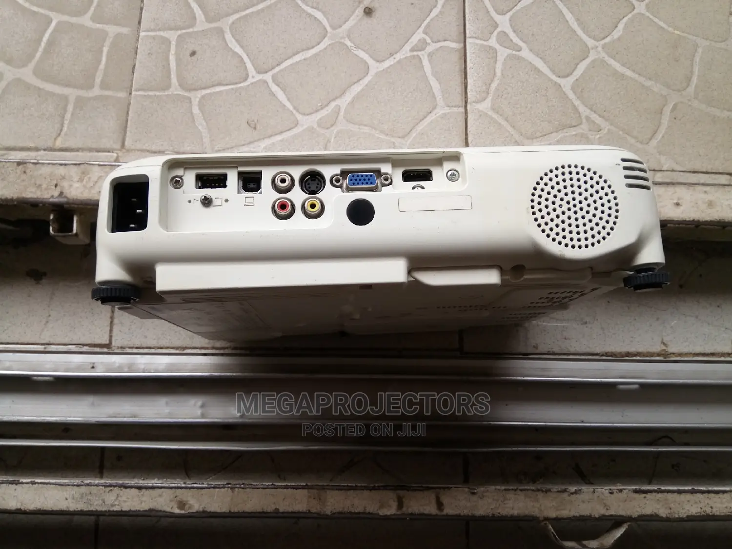 Prime Quality Epson Projector