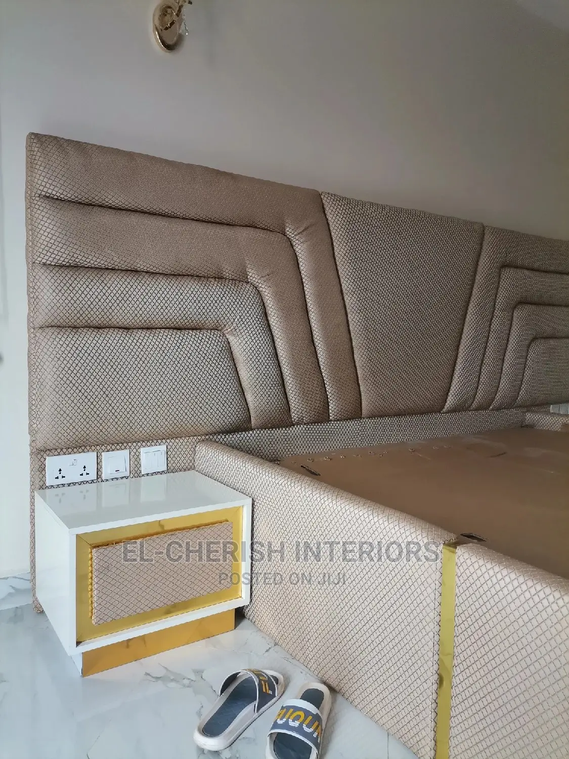 Royal Duch Bed