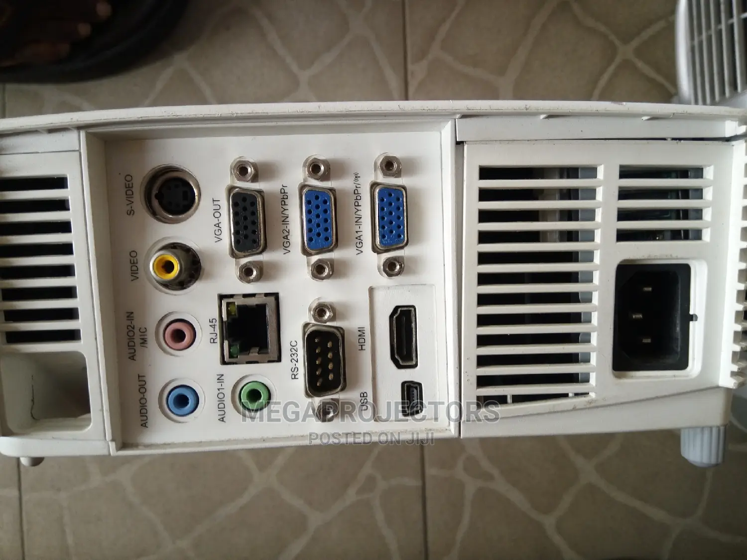 First Rate Exclusive Optoma Projector