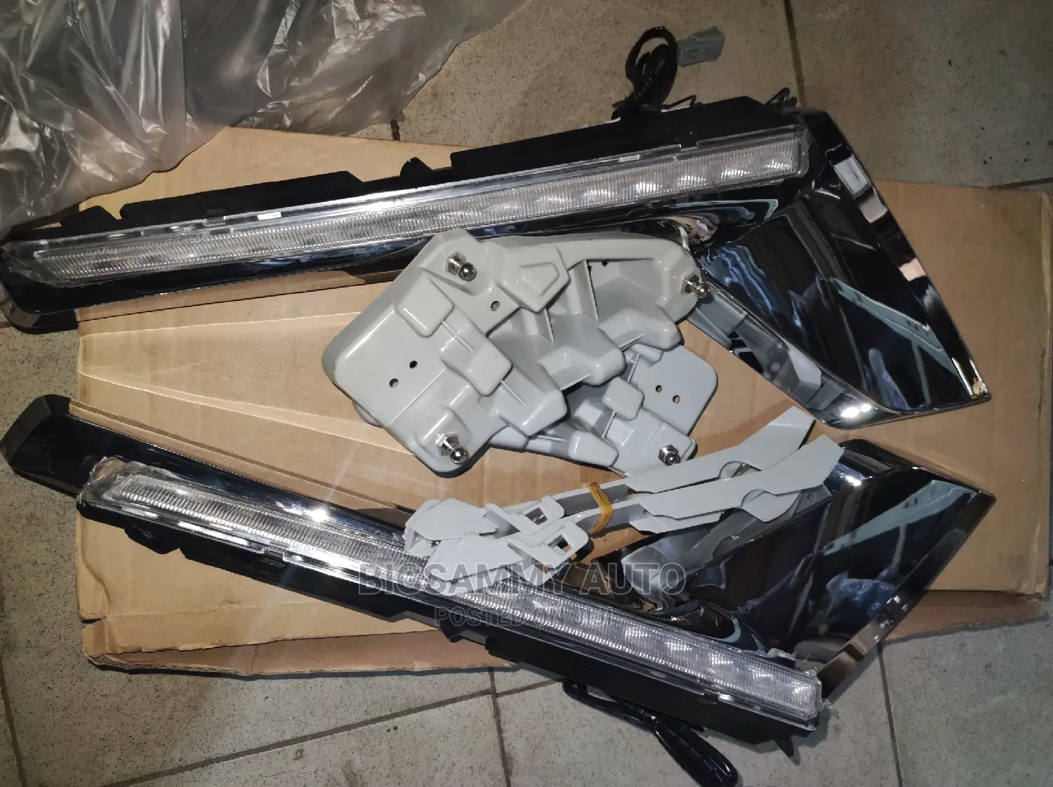 Landcruiser 2018/2020 Headlamp Chrome