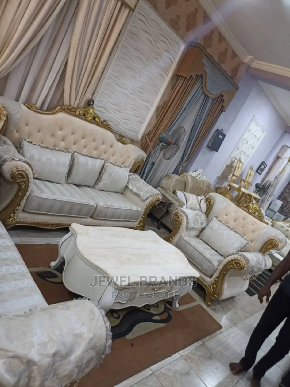 Modern 7 Seater Living Room Fabric Made Royal Sofa Chair.
