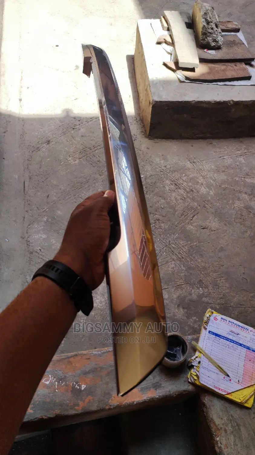Lexus LX 570 Boot / Booth Chrome, Original