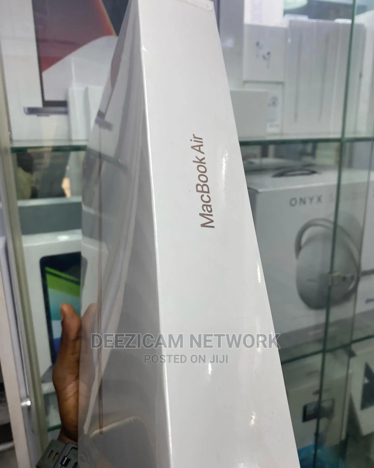 New Laptop Apple MacBook Air 2020 M1 8GB Apple M1 SSD 256GB