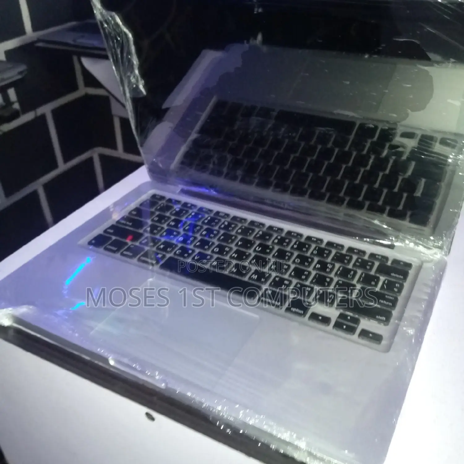 New Laptop Apple MacBook 2012 8GB Intel Core I5 HDD 1T