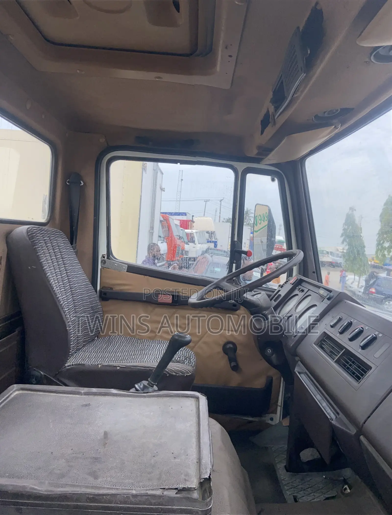 Mercedes-Benz 814,Pickup