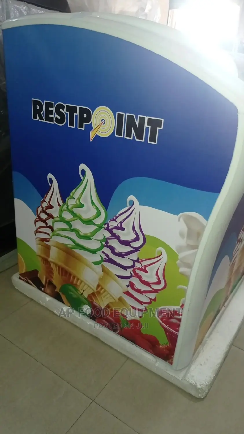 Rest Point Display Freezer.300litres.