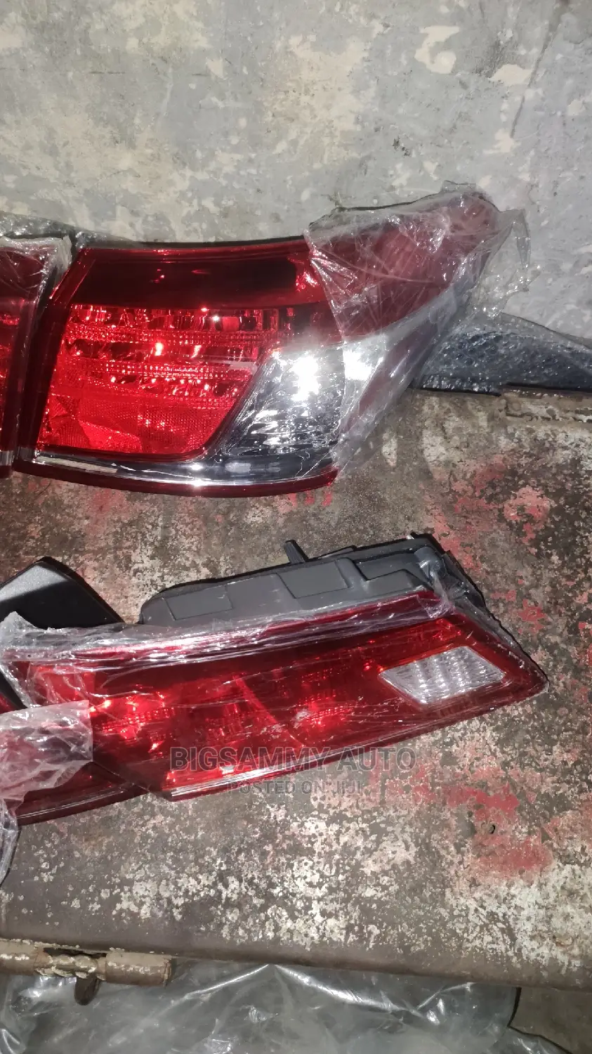 Lexus ES 350 2010 Rear Lamp