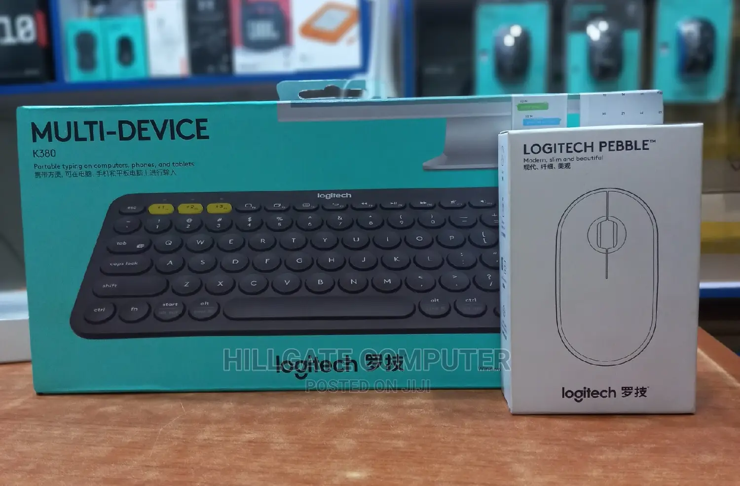 Logitech Multi-Device Logitech Pebble Mouse Combo