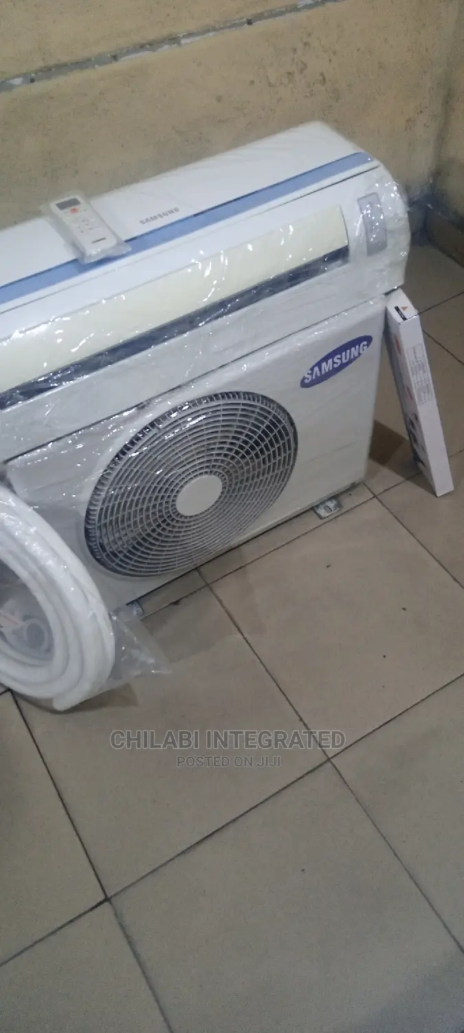 Few Months Old, Foreign Used 1.5hp Samsung Air Conditioner