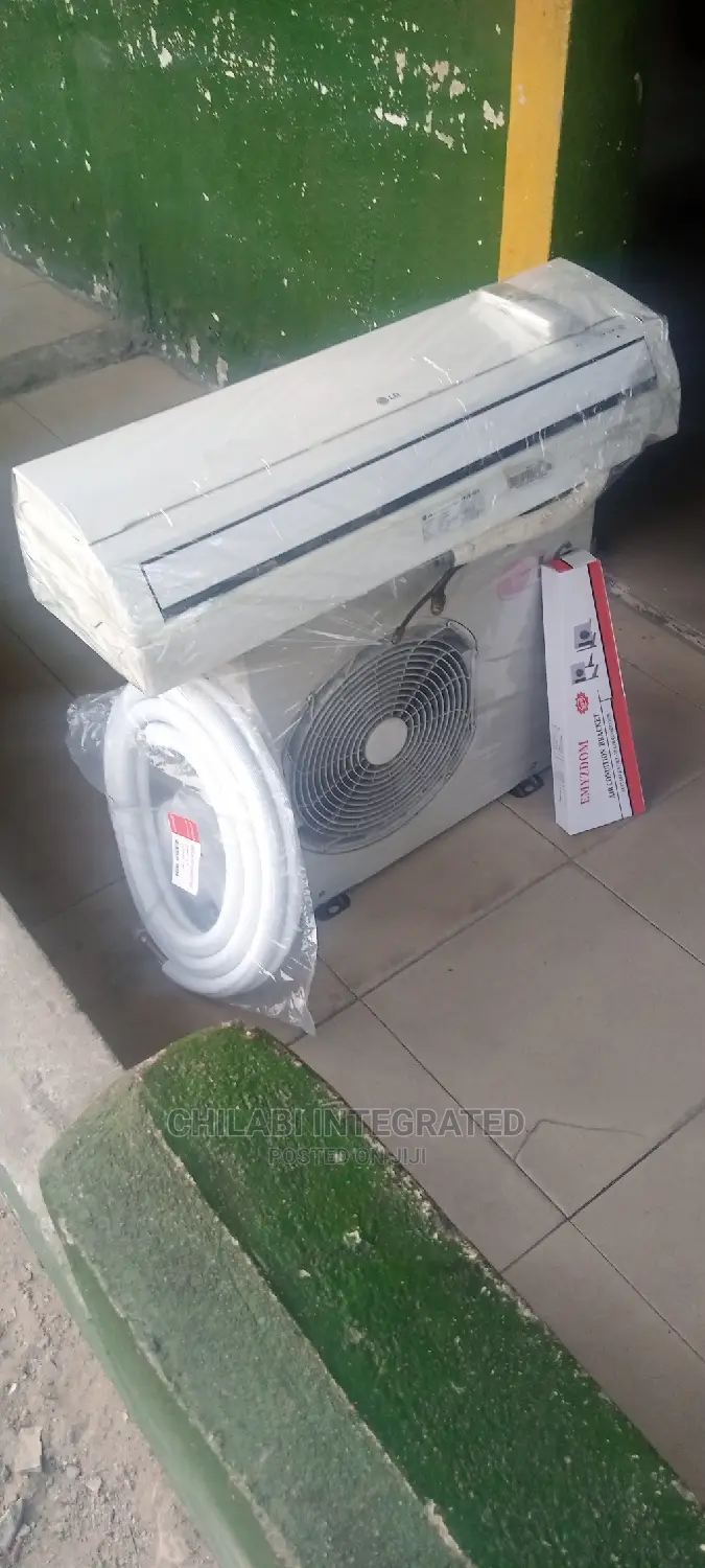 Fairly Used, Foreign Used 1hp Lg Low Voltage Air Conditioner