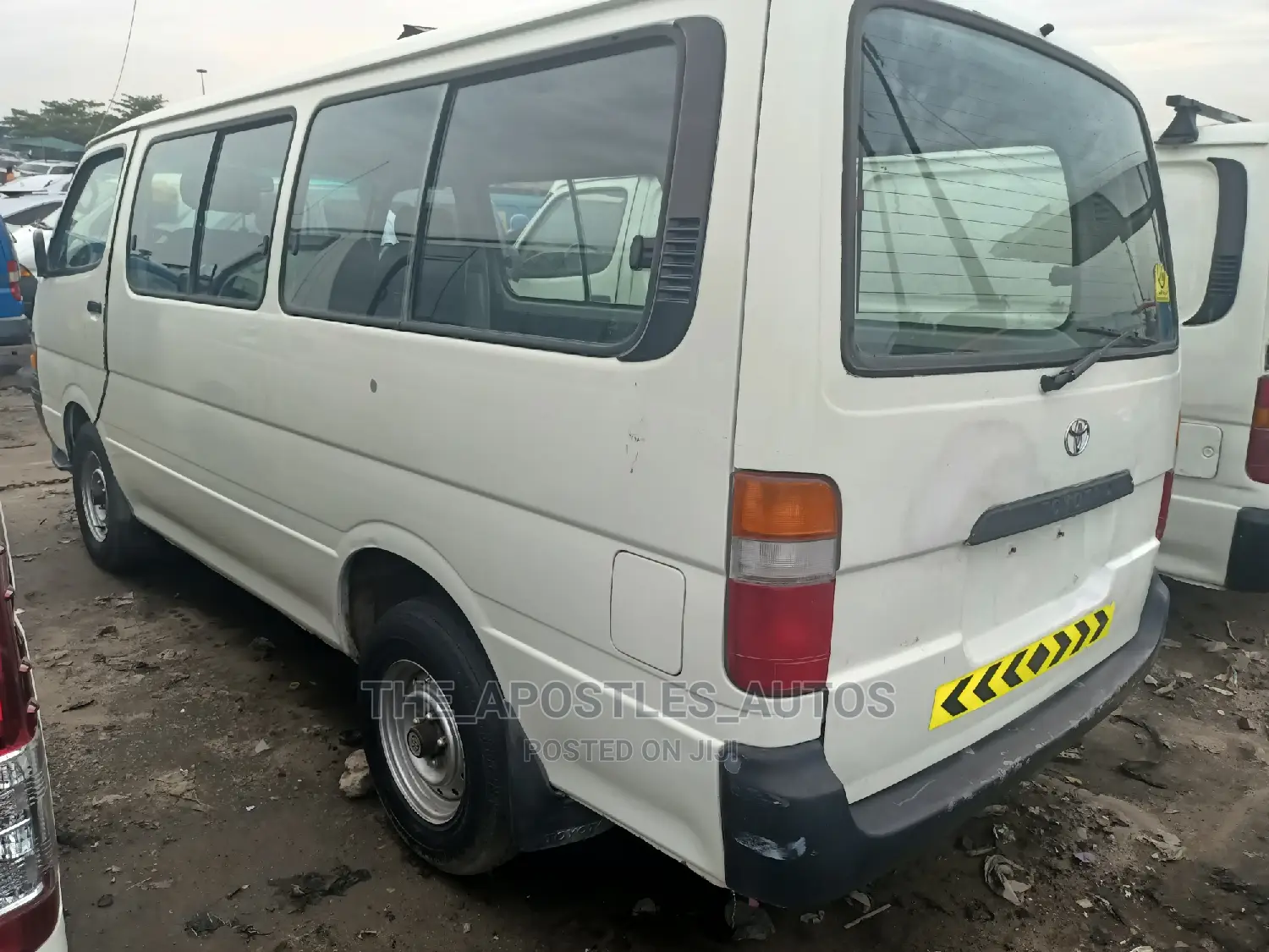 Toyota HiAce 2000 White