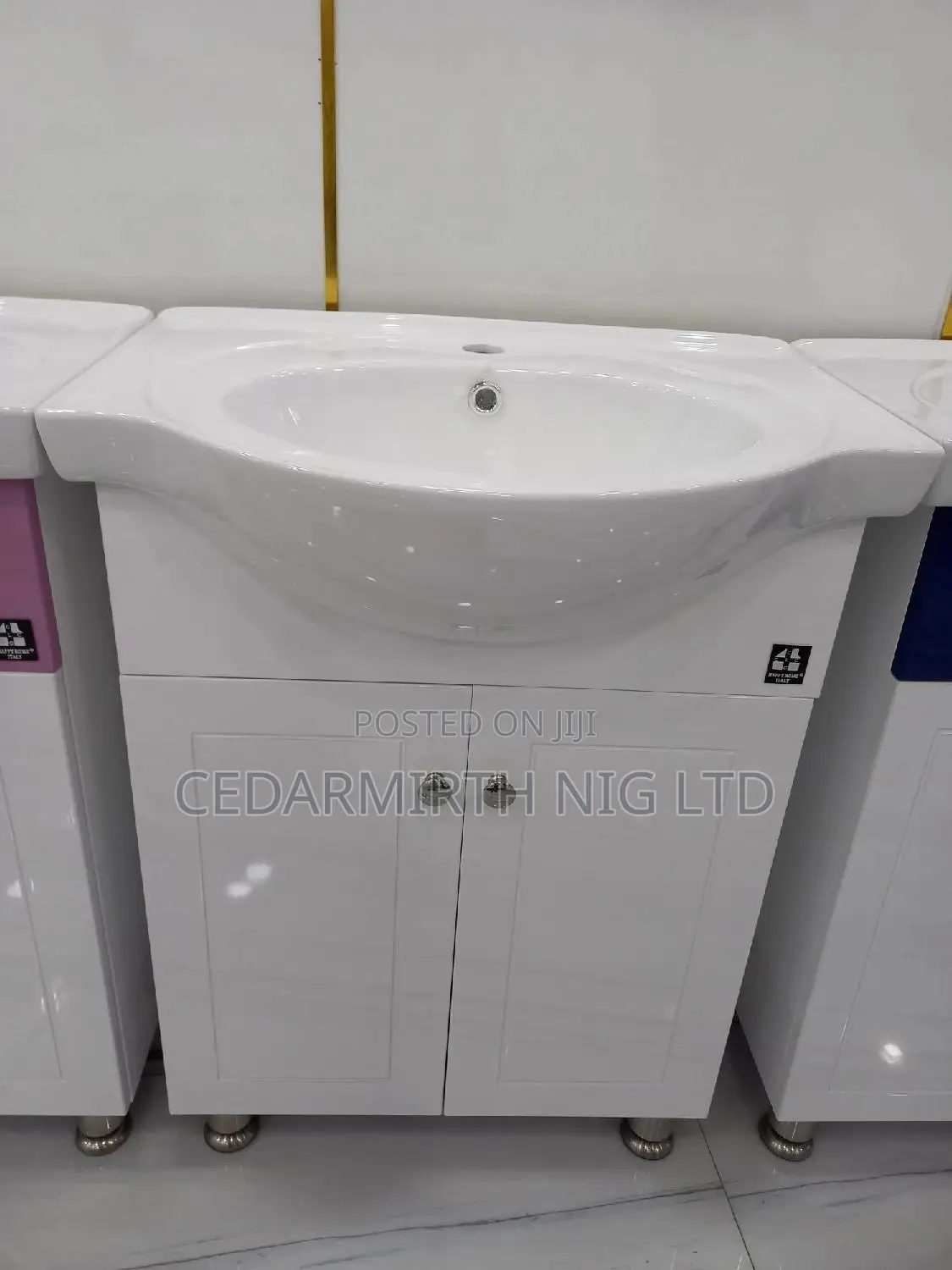 White Cabinet Basin