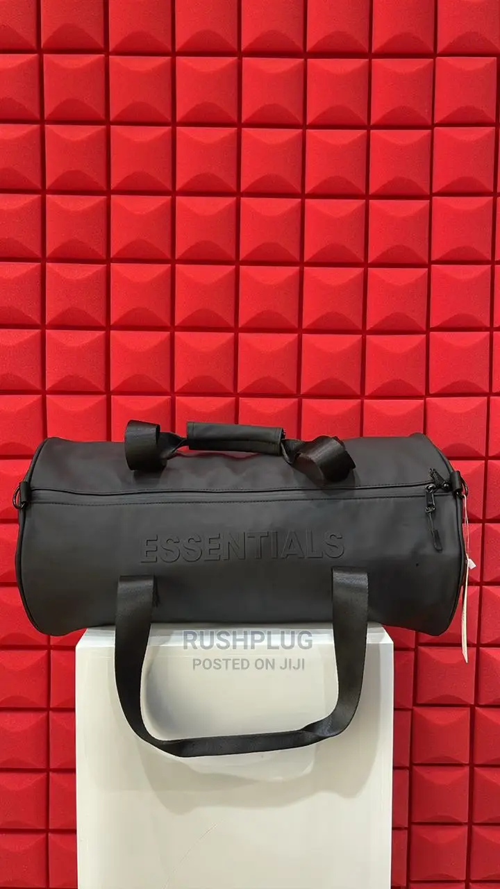 Essentials Lúxury Duffle Bag