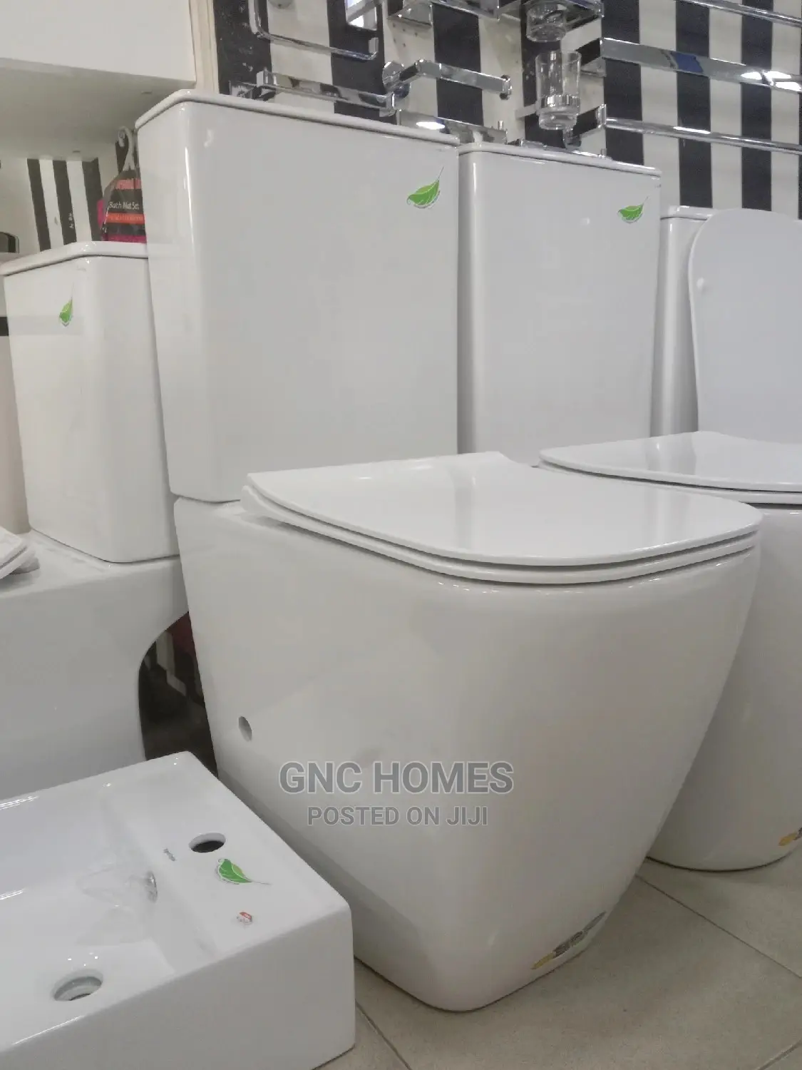 Quality Masters Top Flush Designed Ceramic Water Closet.