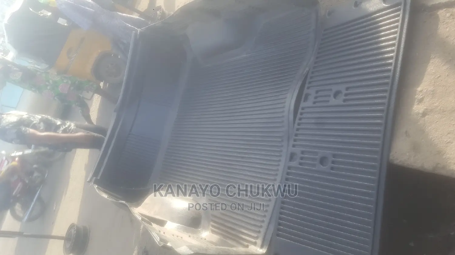 Bucket for Toyota Tundra